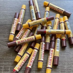 Burt’s Bees 100% All Natural Cocoa Lip Shi…